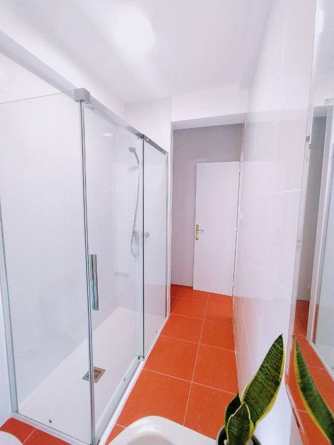 Alojamiento Caldas Centro Caldas De Reis Esterno foto